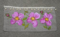 trousse fleurs peintes sur lin brut